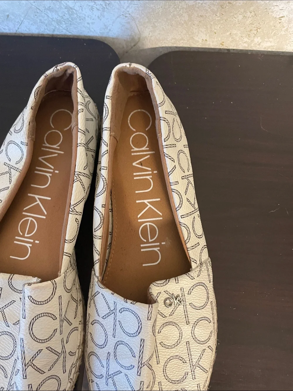 Calvin Klein Cream & Black Logo Espadrille Flats - Women's